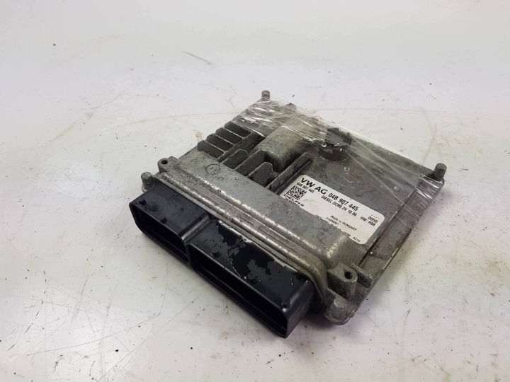 computer des motors ECU 04B907445 SKODA FABIA III
