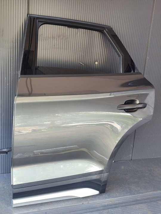 AUDI Q5 80A dveře zadní levé kompletní DEMONTAZ