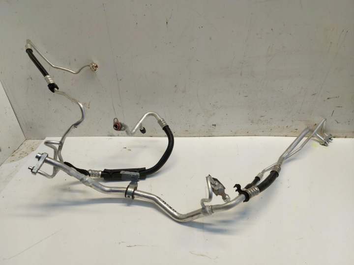 FORD MUSTANG MACH-E OF THE HOSE OF THE AIR CONDITIONING LJ9H-19E881-A