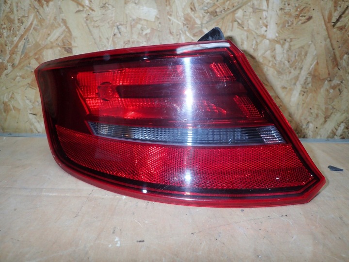 LICHT LINKS HINTEN LINKS HECK AUDI A3 8VA 8V4945095C