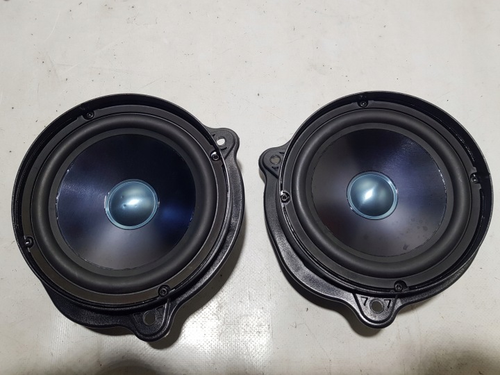 speaker door MERCEDES CLS W219 HARMAN KARDON LOGIC 7 2198200102