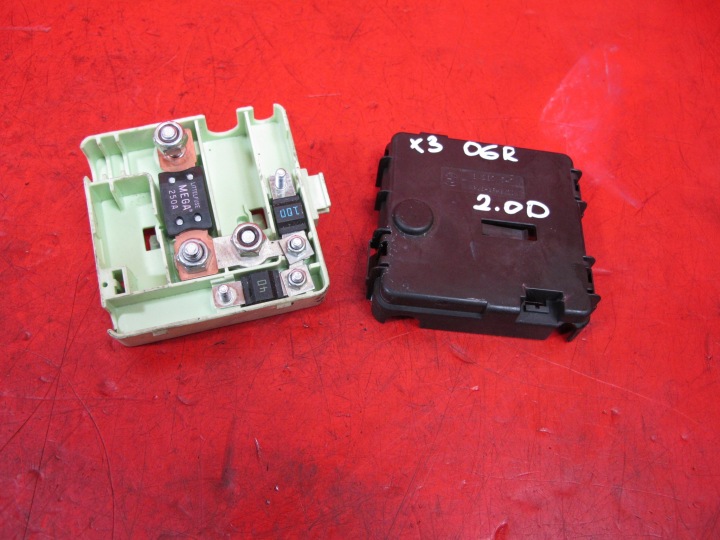 BMW X3 E83 03- relay MOCY box terminal plus