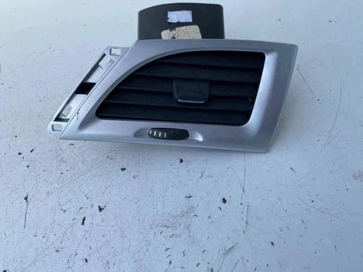 Εξαερισμός του ταμπλό RENAULT MEGANE II Sedan (LM0/1 ) 1844021 1.5L 7