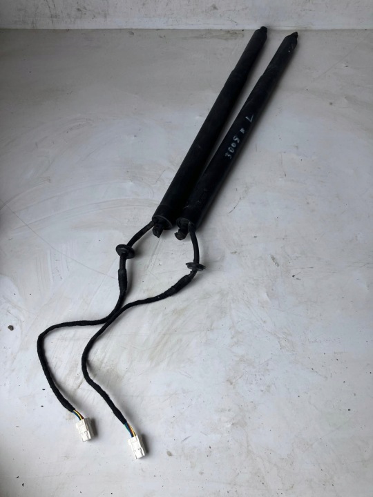 Vérins de coffre hayon du capot Électrique Gauche PEUGEOT 3008 II 9830770280