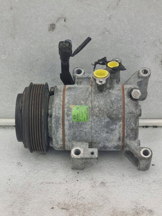 Compresseur Climatisateur air conditionné Compresseur Mazda F500-JUBBA-05 KD45