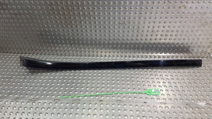 Moulage Vitres CZOLOWEJ Avant Gauche A2536905903 A2536900162 MERCEDES GLC X253
