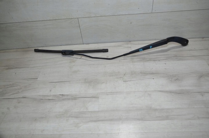 wiper arm right front FIAT FREEMONT 12r