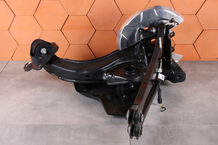 BMW X1 U11 X2 U10 Moyeu support broche Bras Axe moyeu Droit Arrière XDRIVE 6894210 88km!