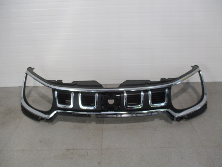 Grill der Stoßstange vorne vorne Suzuki IGNIS III 3 Lift 2020r- 72112-73S0