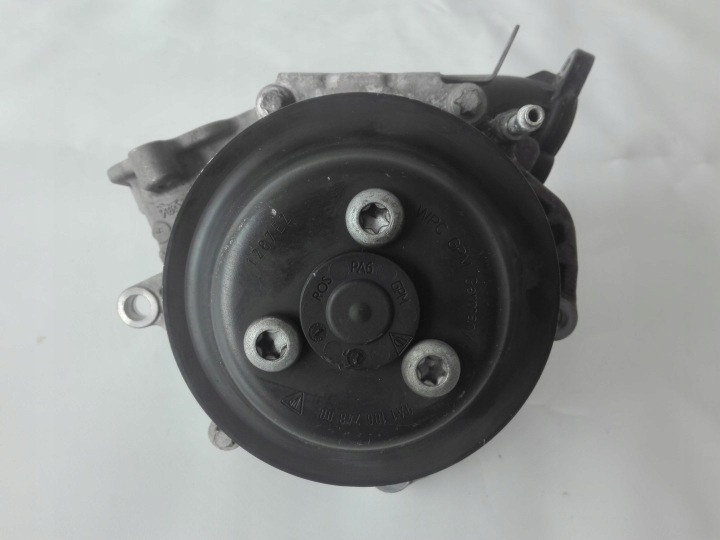 PORSCHE 911 Pompe eau moteur auxiliaire 9A210603974 9A21061390R