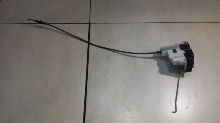 de la Serrure Portière Droite Avant FIAT PANDA II 4 PIN 46803510