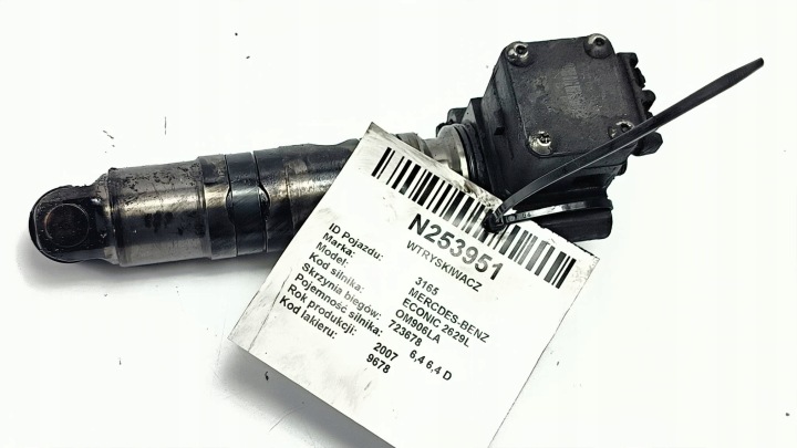 Einspritzdüse Pumpe-Düse-Einheit Einspritzdüse A0280749102 MERCDES-BENZ ECONIC 2629L