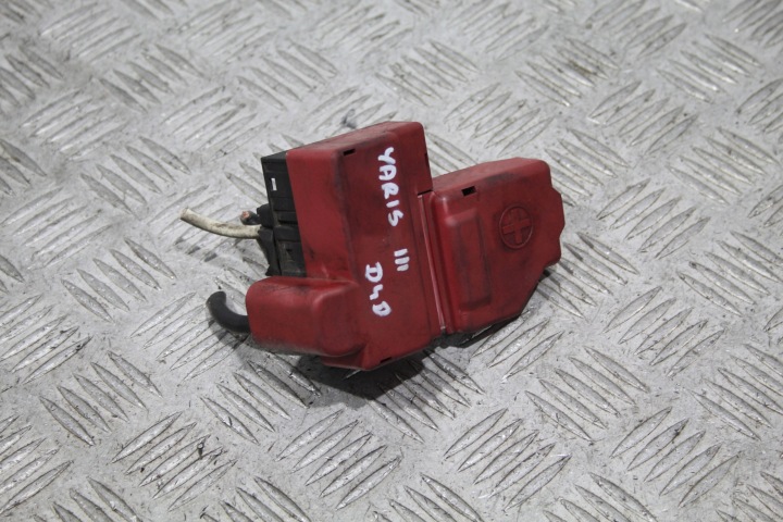 BORNE POUR BATTERIE TOYOTA YARIS III 3