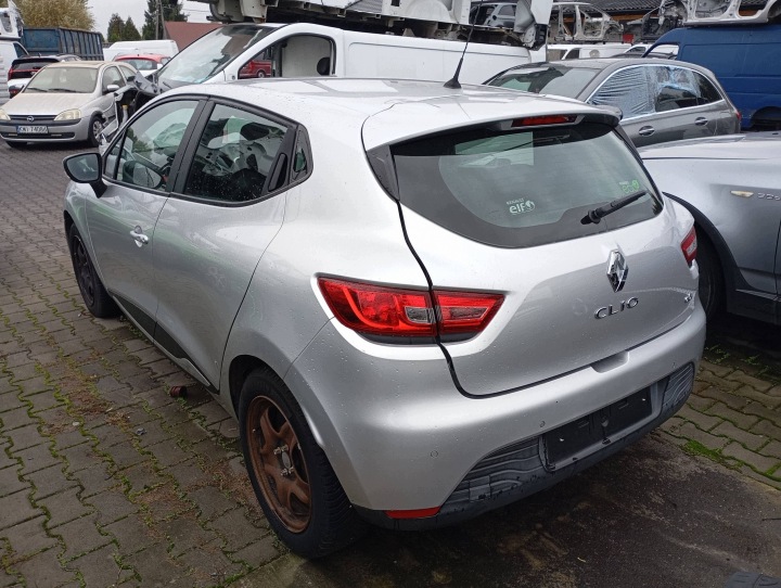 RENAULT CLIO 4 IV BH 12-20 strieborné TED69 dvere zadok zadné ľavé HB 5D