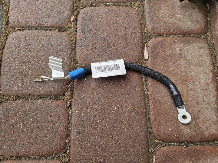 Borne cable pôle négatif kabel Câblage Opel Mokka B 9864546280