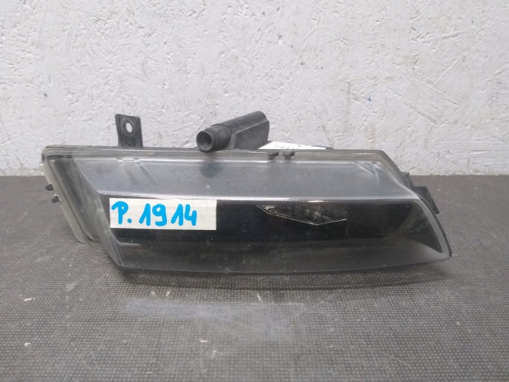 FEUX ANTIBROUILLARD DROITE BMW ET 1 E87 LIFT 7181288-07