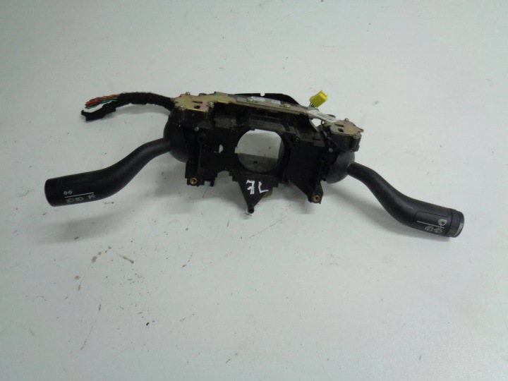 VW TOUAREG 7L steering wheel levers and controls control 06r