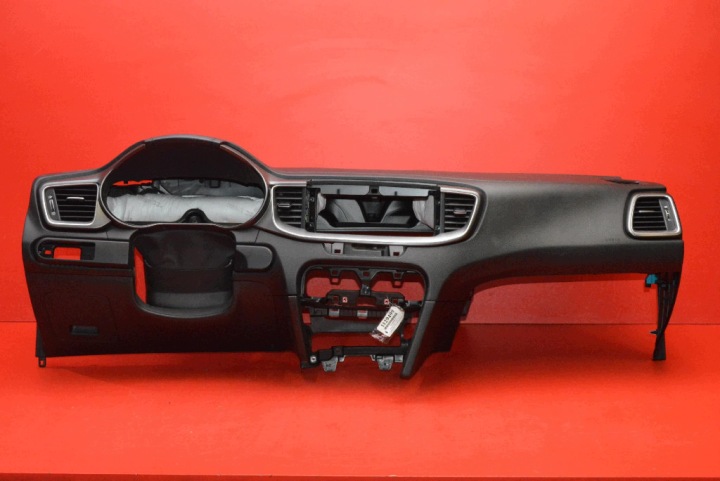 palubna doska konzola kokpit airbag EU KIA CEED 3 III 18-21