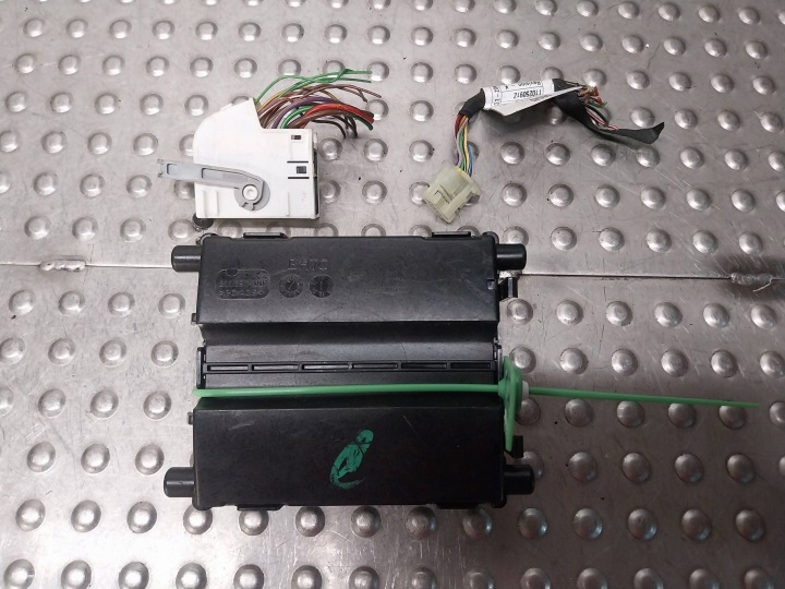 module control unit of the air conditioning A0009009114 MERCEDES W205 W213 SL R230 OE