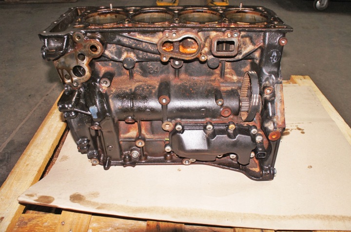 UP003 Audi Q3 I 8U 2.0TFSI 200 hp Motor Block CCTA 06H103021L 11