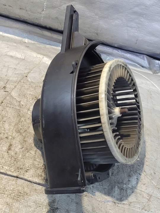 fan heating air conditioning devices OE 6Q1820015G VOLKSWAGEN FOX 05r. 1.2B
