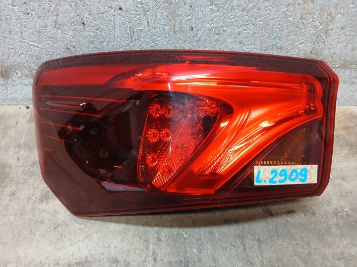 Licht heck links TOYOTA AVENSIS T27 LIFT T29 KOMBI LED 8156005310