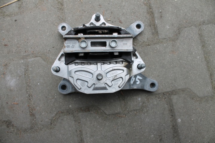 65. Supporto cambio ingranaggi AUDI 8W0399156 8W0399156Q
