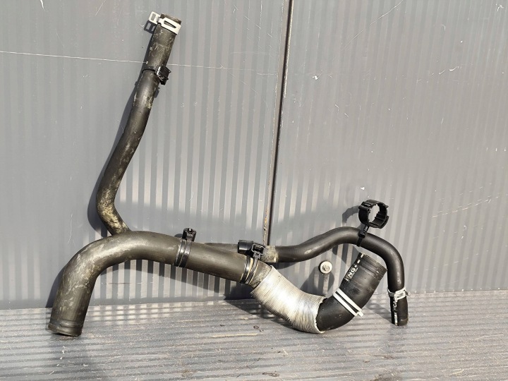 FORD FOCUS MK4 2.0 TDCI hadice vedení vody