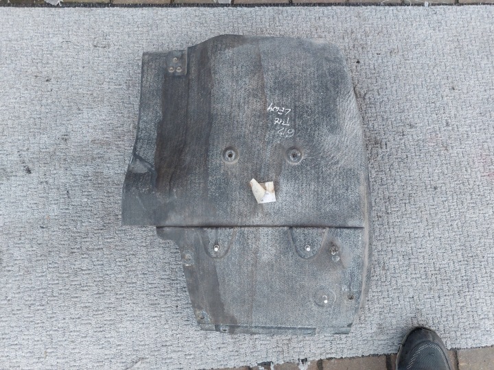 Pare soleil Couverture tablier moteur Gauche Arrière FERRARI 612 SCAGLIETTI F137 67186700