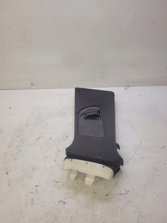 cover SLUPKA B left AUDI A4 B8 8K0867281A V48