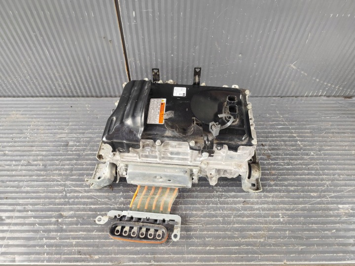 TOYOTA YARIS CROSS INWERTER control unit FALOWNIK G9200K2011