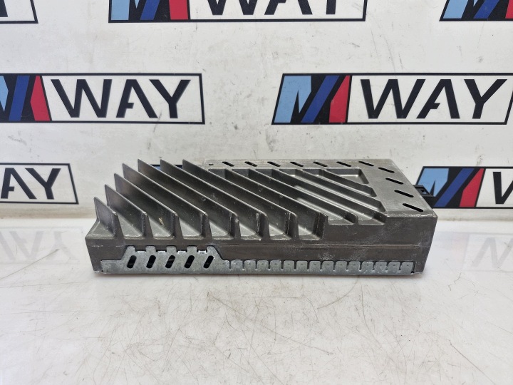 6815969 BMW F01 F02 F06 F10 F11 zosilňovač TOP HIFI