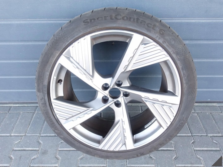 AUDI Q7 4M0 Q8 4M8 E-TRON DISK + GUMI 9,5JX22 ET36 CONTINENTAL 265/40 6MM