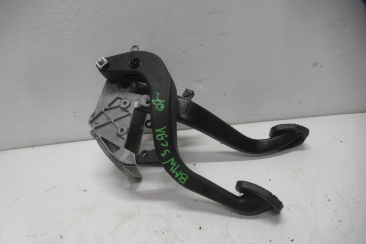 BMW E91 2.0 B 07R PEDAL pedale brzdy spojky 6778977