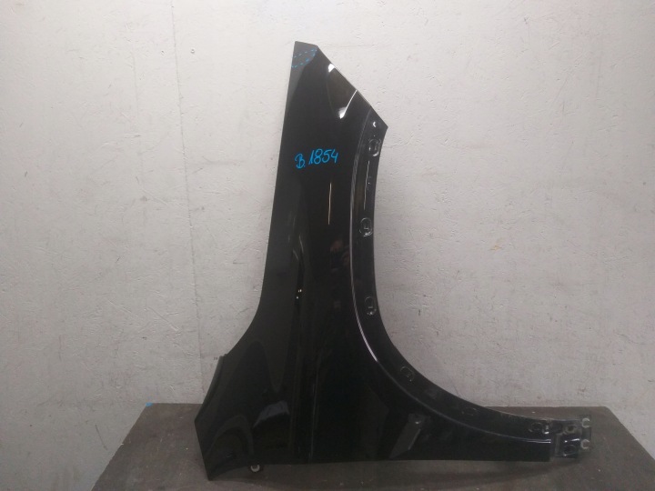 fender front right MERCEDES GLA W247