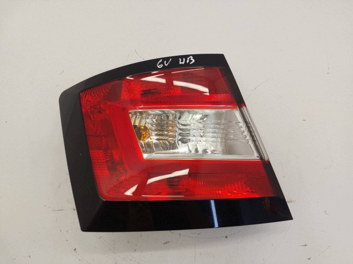 SKODA FABIA III HB 14r> Feux phare Gauche Arrière Arrière Gauche 6V6945095