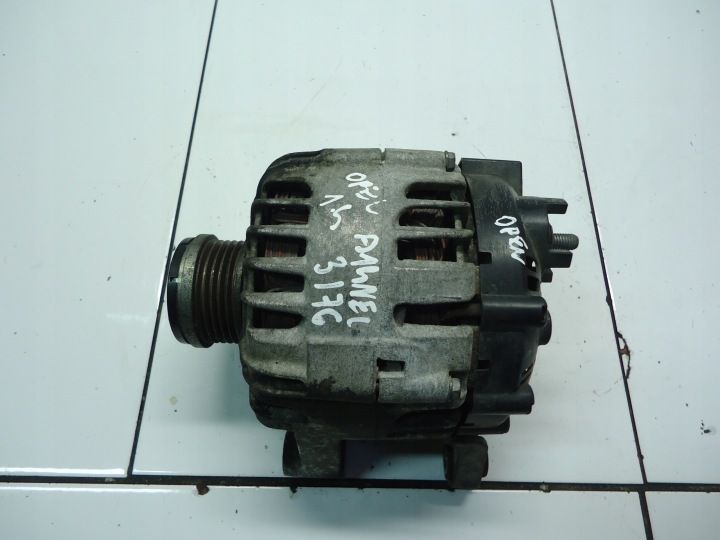 OPEL CORSA D ASTRA J 1.4T A14NEL Alternateur 13581893