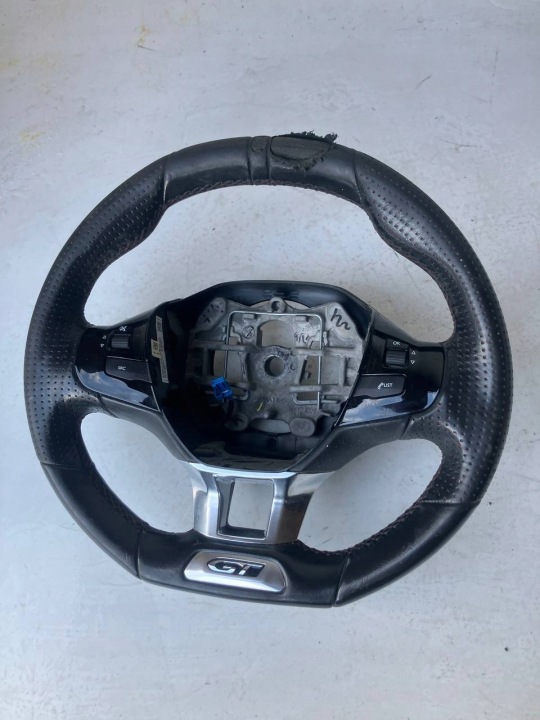 volant kůže SKORZANA PEUGEOT 308 T9 GT 98084115XU červená NITKA #26