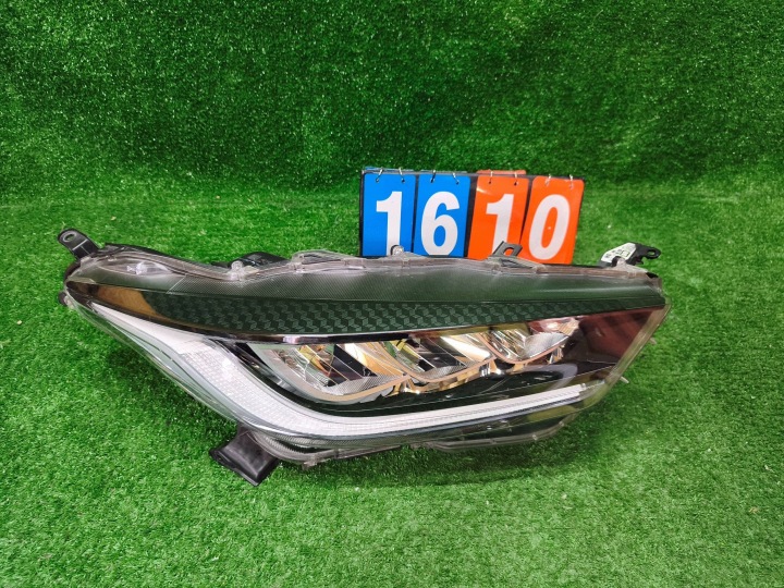 REFLEKTOR right front TOYOTA YARIS IV 20- FULL LED NR.1610