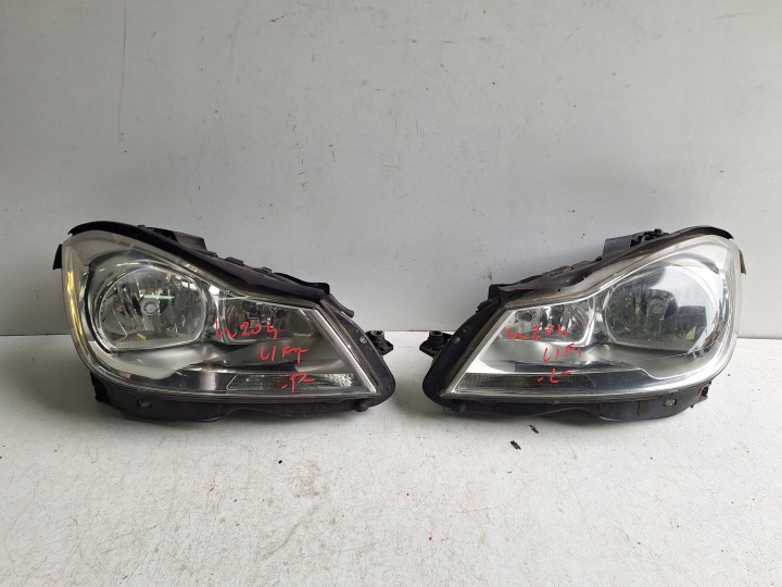 MERCEDES C-class W204 LIFT 11-14 light left UK