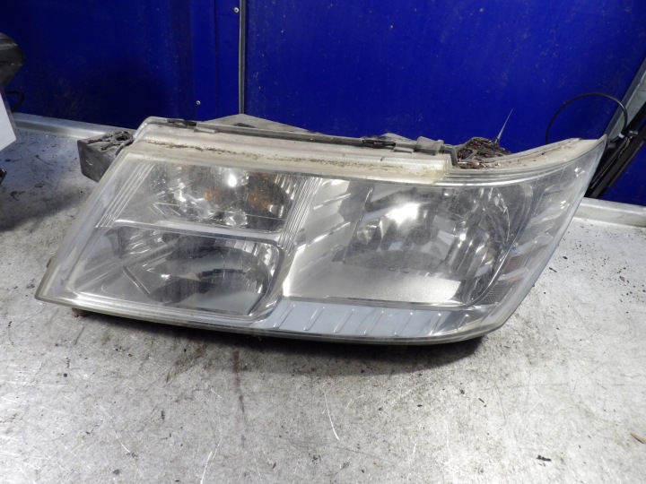 Dodge Journey feu avant gauche 05067787AA