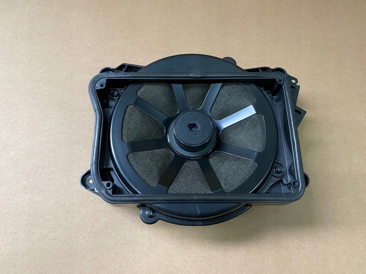 AUDI A6 4G C7 Lautsprecher SUBWOOFER BOSE 4G2035709