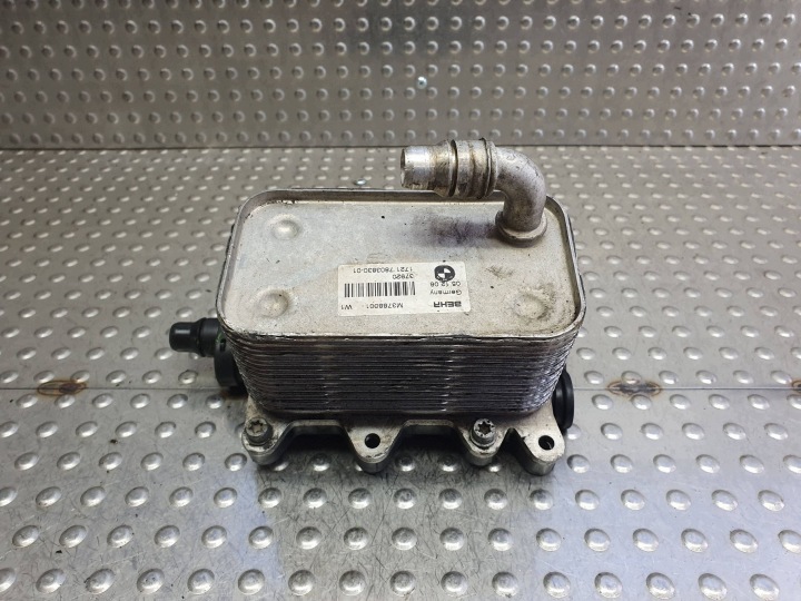 motor ölkühler getriebe getriebe 7803830 BMW E60 E61 E63 E65 X3 E83 2.0D N47