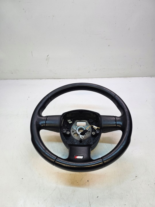 volant koža AUDI A3 A4 A6 8P0419091ED URS *6*