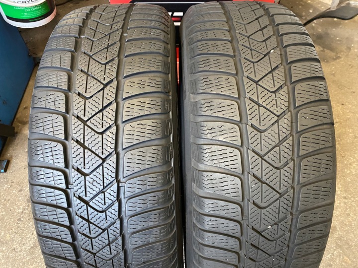 2 pneumatici, gomme Pneumatico invernale 205/60R16 96H Pirelli SOTTOZERO 3 6,5mm