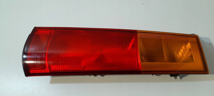 Honda CR-V and light rear right 0432200 (R409)