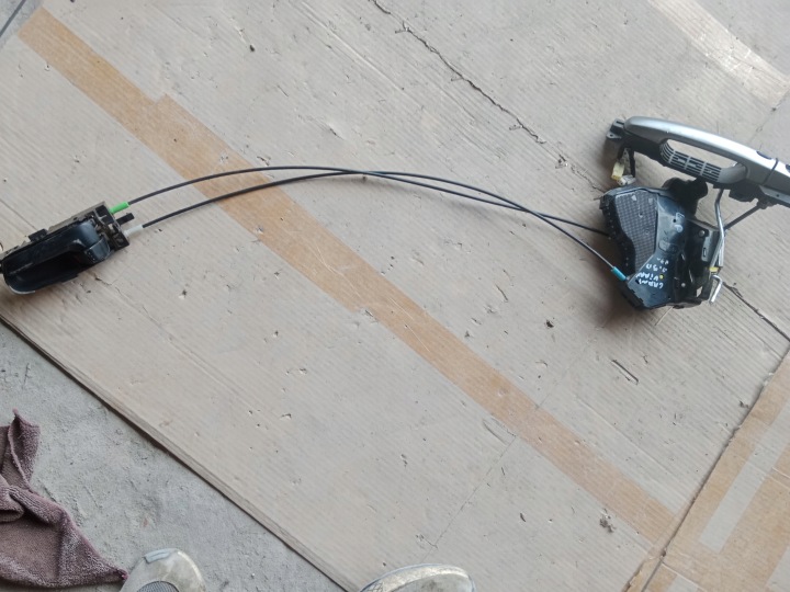 de la Serrure Poignée Portière Gauche Avant SUZUKI GRAND VITARA