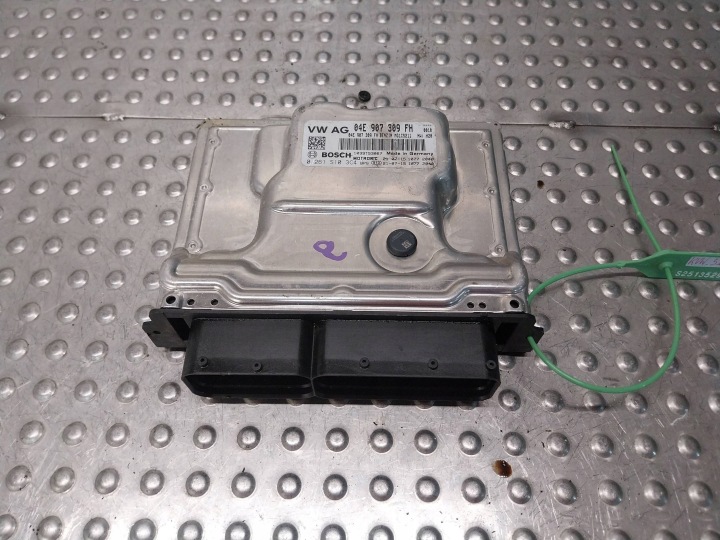 computer control unit of the engine 04E907309FH VW T7 MULTIVAN 1.4 E- HYBRID