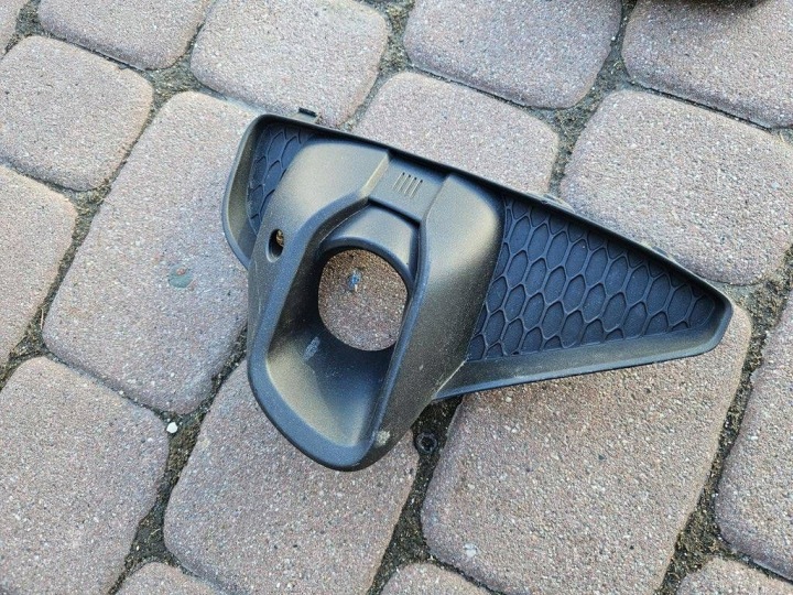 grid of a bumper front front right GSI-line GSI O Opel Corsa F 9830218180