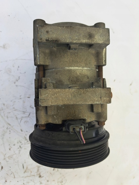 FORD FIESTA 96FW-19D629-BC compressor of the air conditioning